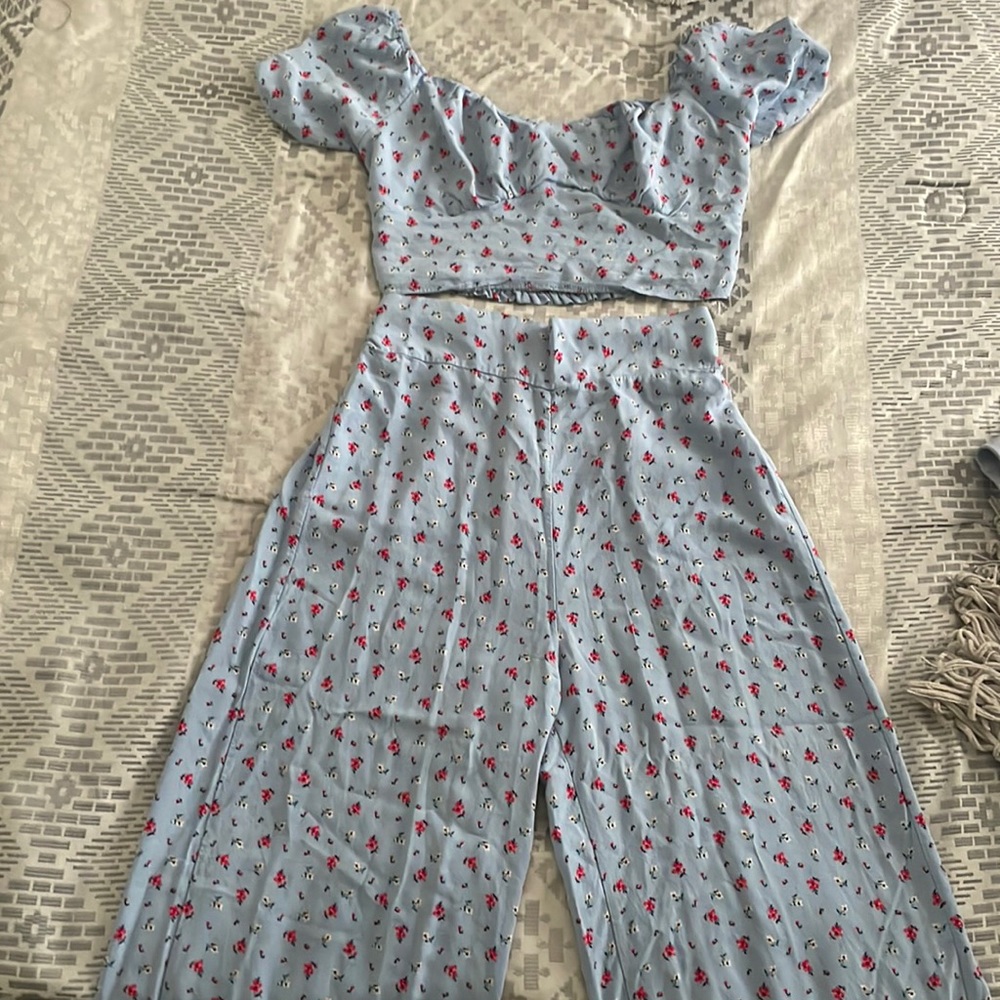 Blue flowered two piece set